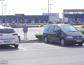 lily/videos/5XdEuK4KIBcqjEjzvNzmTQbSCutIJyBa