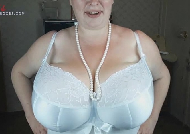 lily/videos/D_Q7z9NfQ78Kiz5oeCa-ODJiFRuayJoU