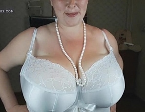 lily/videos/D_Q7z9NfQ78Kiz5oeCa-ODJiFRuayJoU