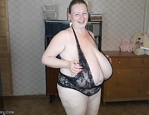 lily/videos/Vbasly0AE5b34NbP0ivn9OiyEkDMWdck